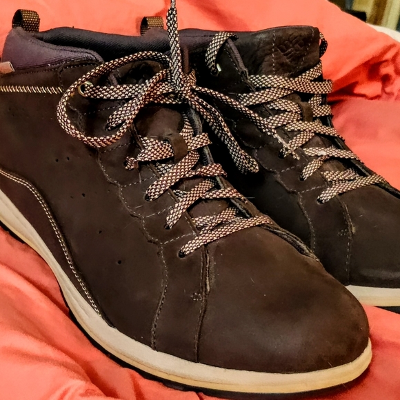 COLUMBIA THREE PASSES BROWN CHUKKA LEATHER 13